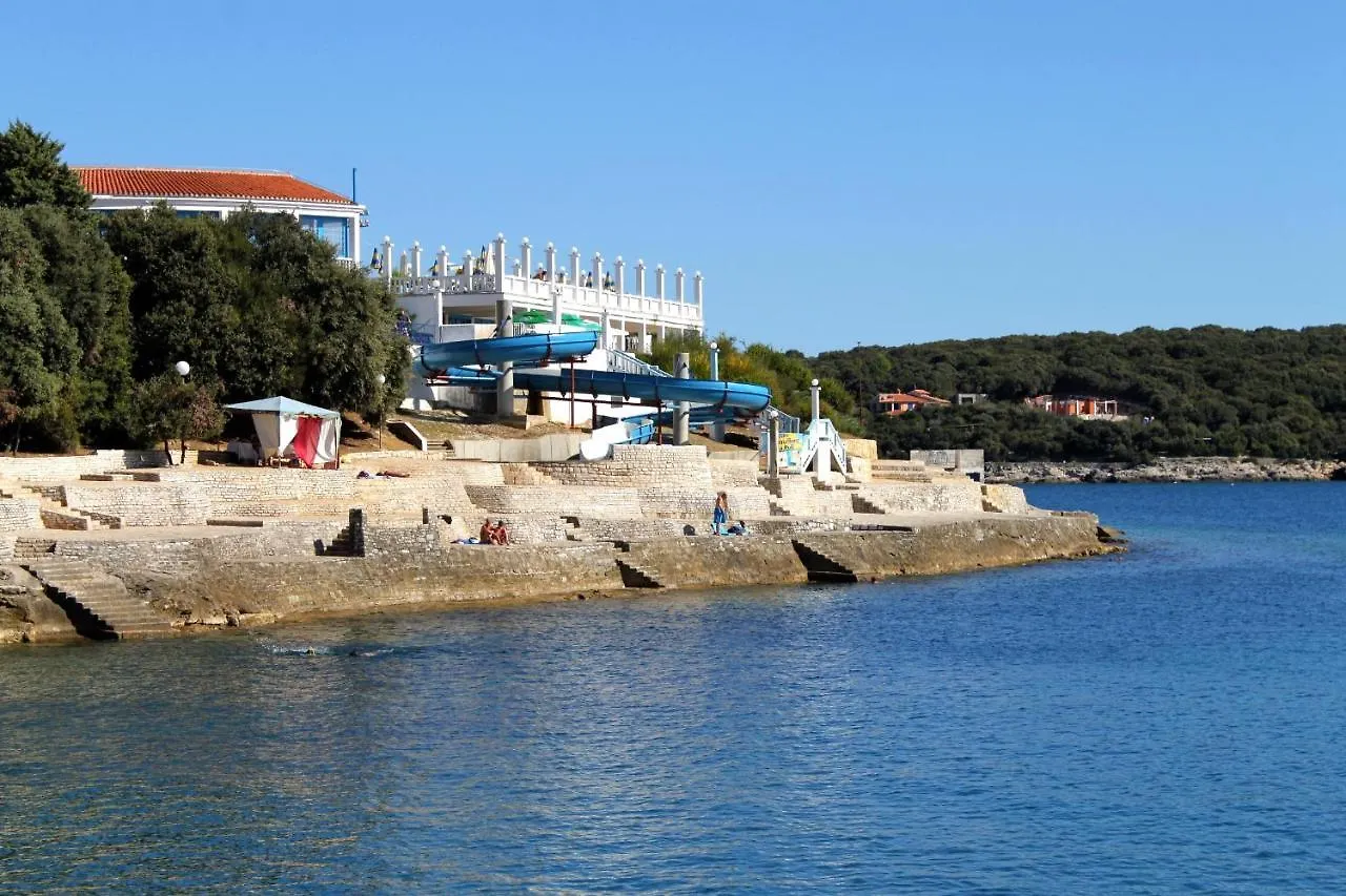 Apartments With A Parking Space Pula - 20673 Croatia