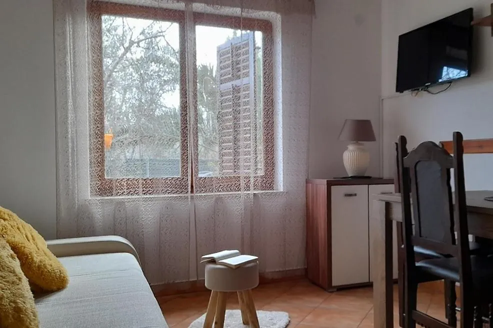 Apartments With A Parking Space Pula - 20673