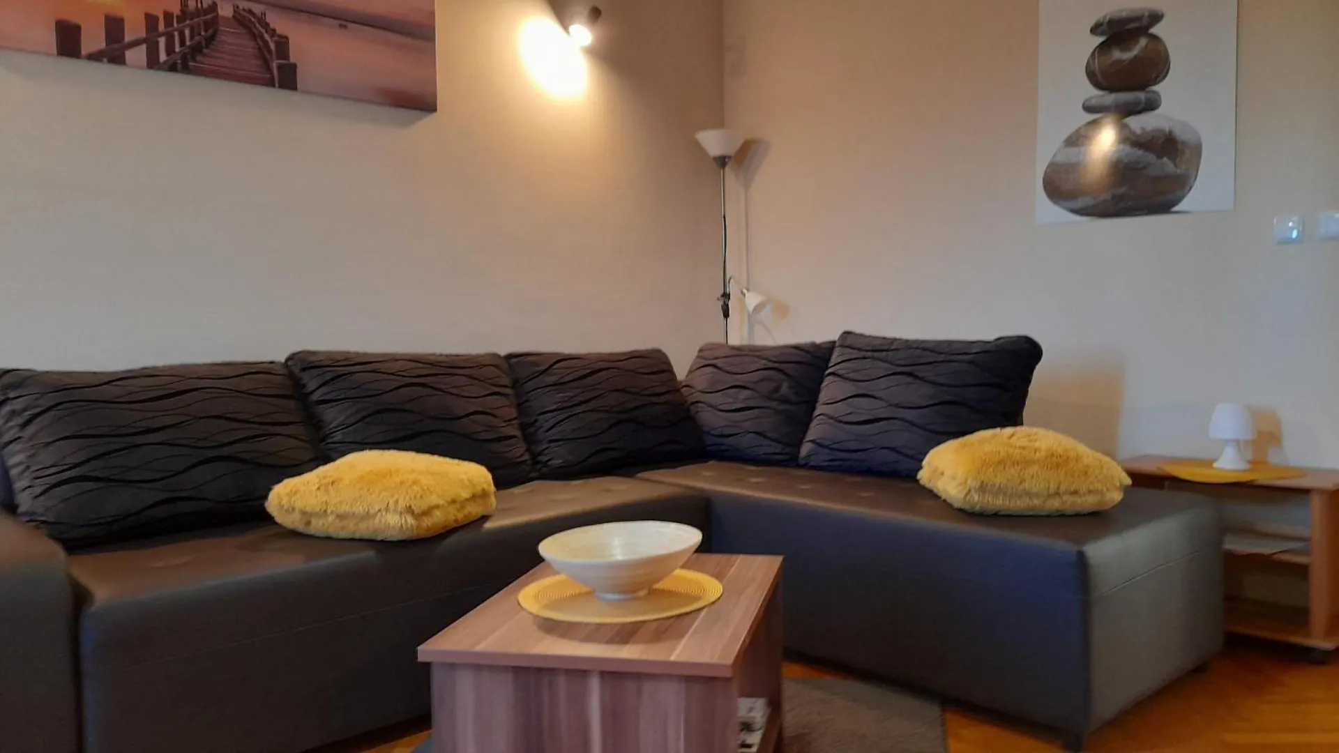 Apartments With A Parking Space Pula - 20673