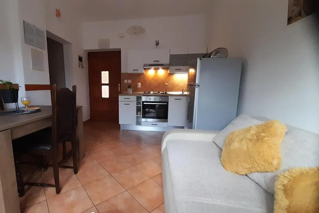 Apartments With A Parking Space Pula - 20673